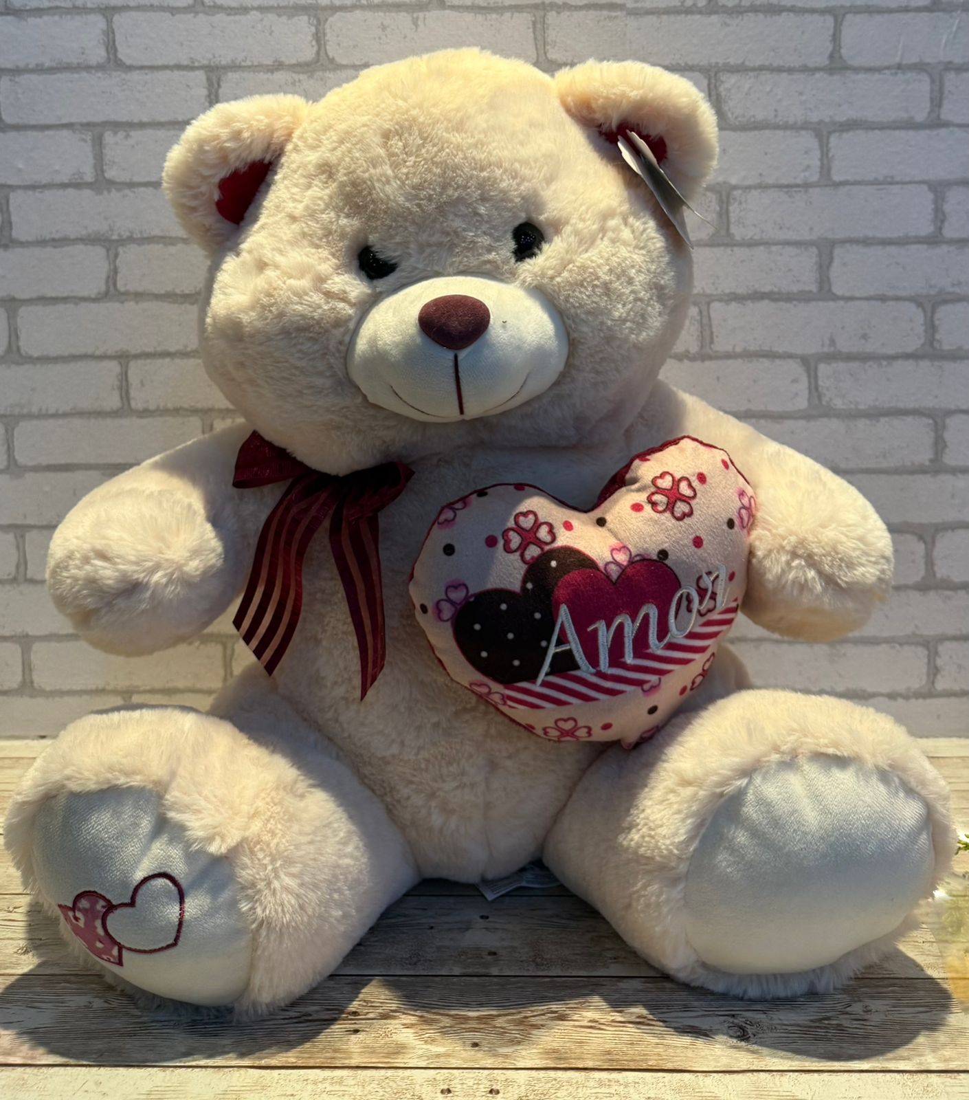 Urso G com Coração e Lacinho - 45cm